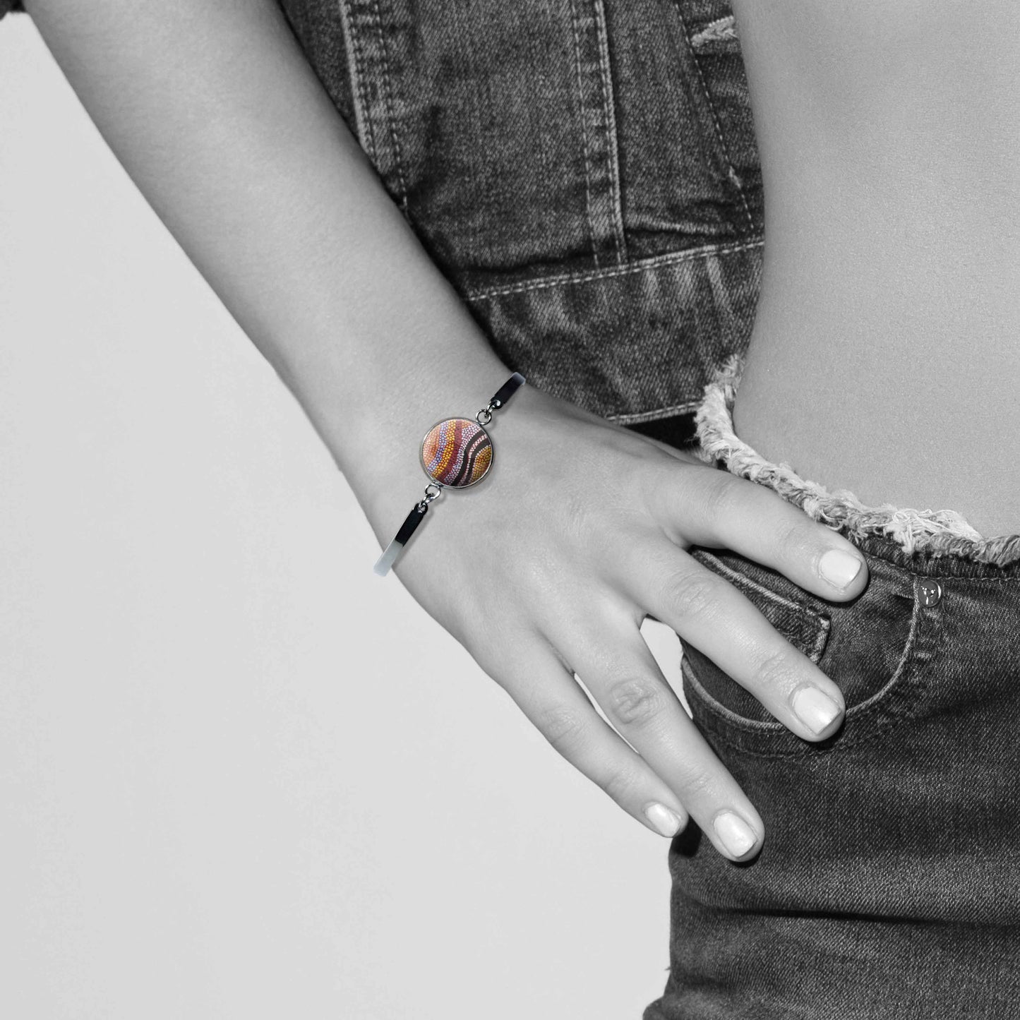 STAR ORANGE DANGLE BANGLE - B142