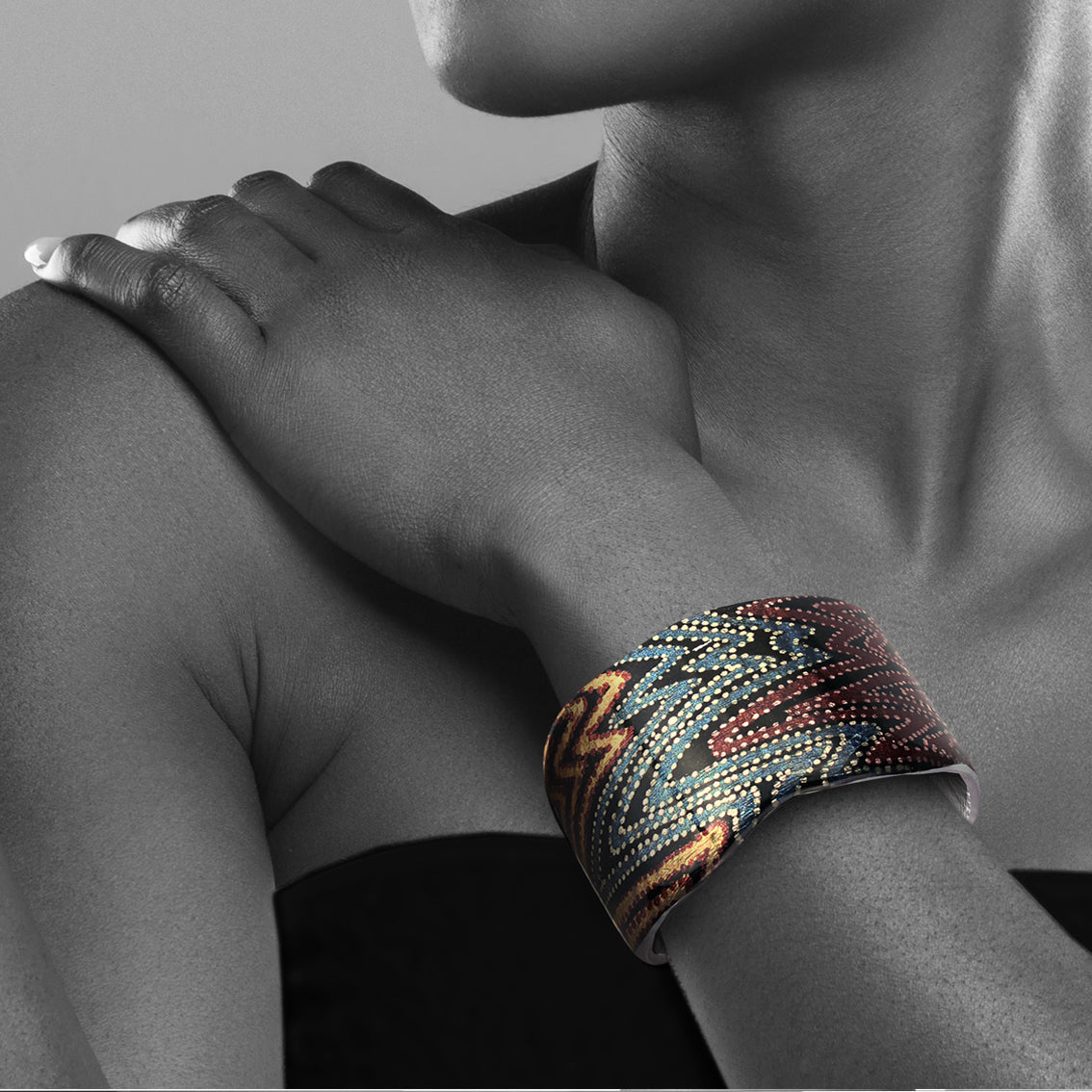 PAULINE GALLAGHER DESERT EARTHY COLORS ADJUSTABLE STATEMENT BRACELET - SD081