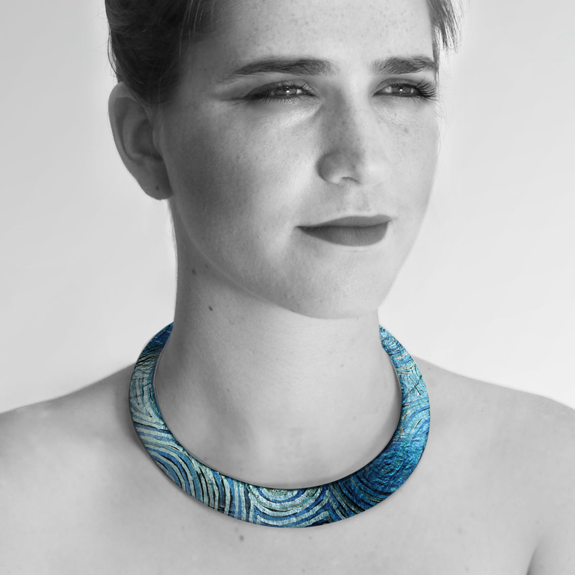 PAULINE GALLAGHER MINA BLUE ADJUSTABLE FITTED NECKLACE - SD057