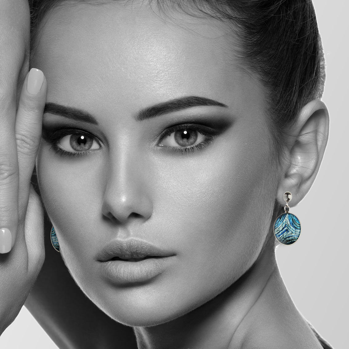 PAULINE GALLAGHER DANDLE DROP MINA CIRCLE BLUE EARRINGS - SD044 - in Circle Box