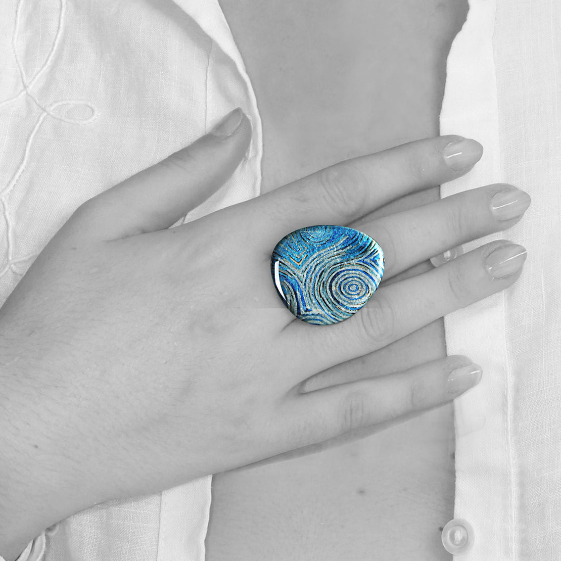PAULINE GALLAGHER MINA BLUE STATEMENT ADJUSTABLE RING - SD063