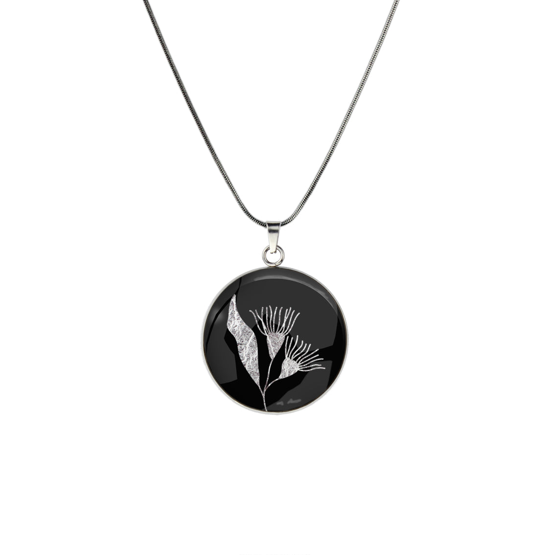 AUSTRALIAN NATIVE FLORA - EUCALYPTUS GUMTREE FLOWER CIRCLE PENDANT ON A CHAIN NECKLACE - D871 - in Circle Box