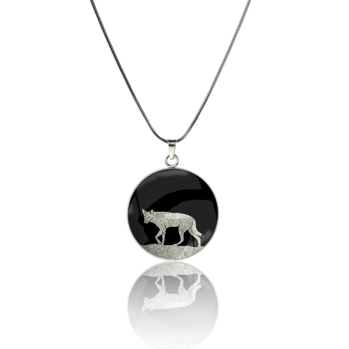 DINGO CIRCLE PENDANT ON A CHAIN NECKLACE - MFY210S - on Satchel