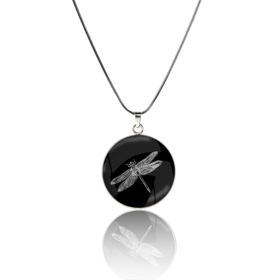 DRAGONFLY CIRCLE PENDANT ON A CHAIN NECKLACE - MFY289S - on Satchel