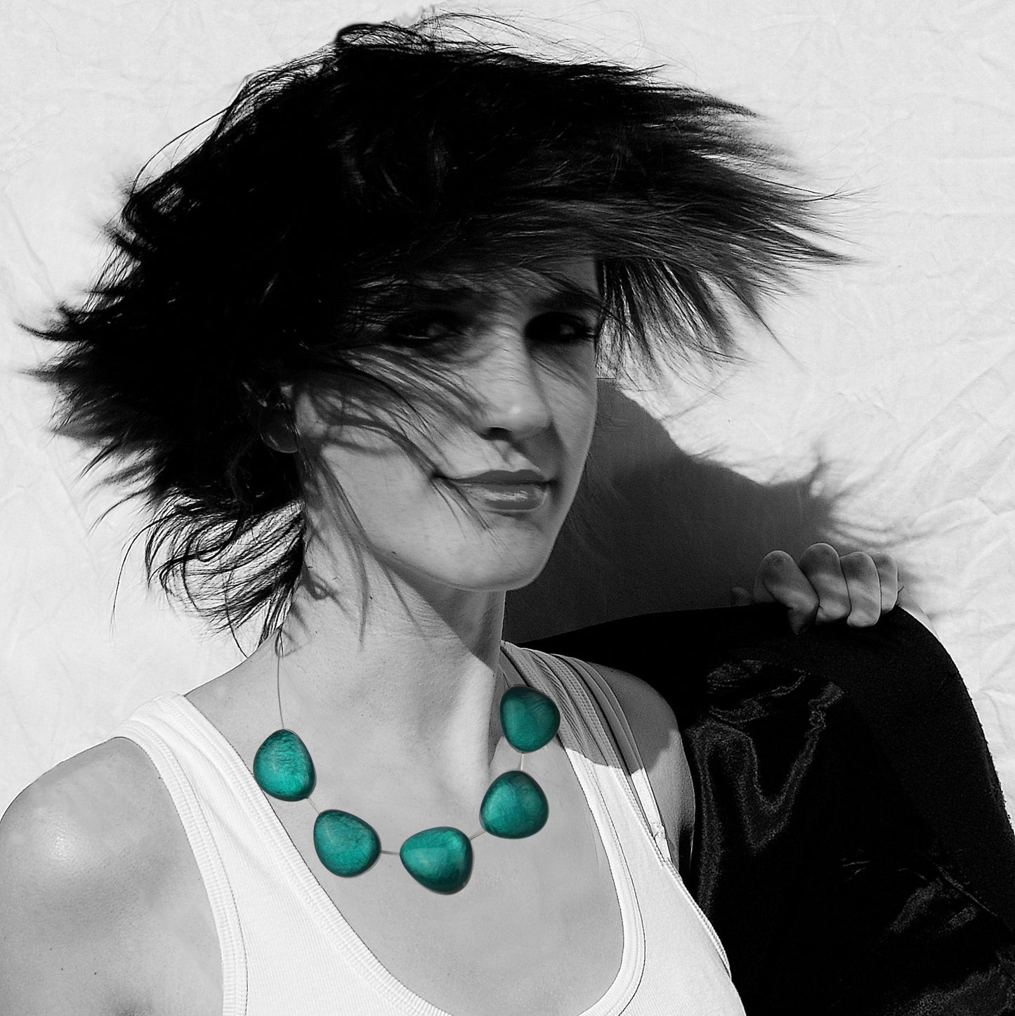 PLAGE DE NICE PEBBLE SHAPE MONOCOLOR ADJUSTABLE NECKLACE - F025