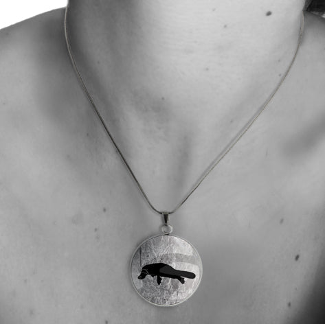 PLATYPUS CIRCLE PENDANT ON A CHAIN NECKLACE - MFY184 - in Circle Box