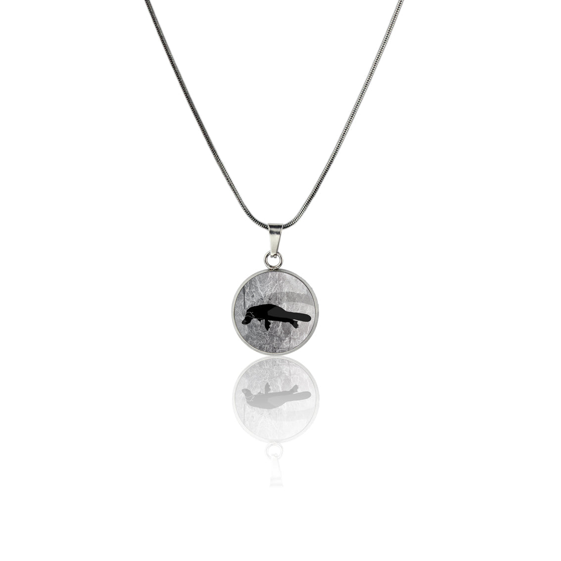PLATYPUS XS CIRCLE PENDANT ON A CHAIN NECKLACE - MFY183S - on Satchel