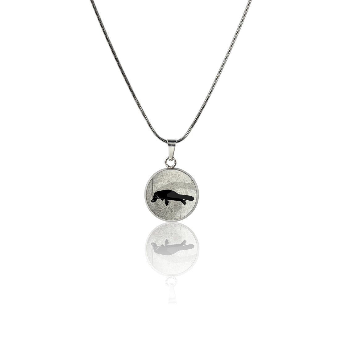 PLATYPUS XS CIRCLE PENDANT ON A CHAIN NECKLACE - MFY183S - on Satchel