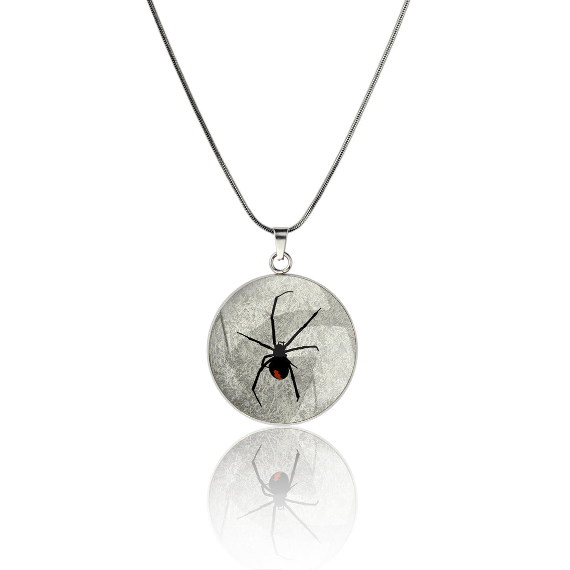 REDBACK CIRCLE PENDANT ON A CHAIN NECKLACE - MFY201S - on Satchel