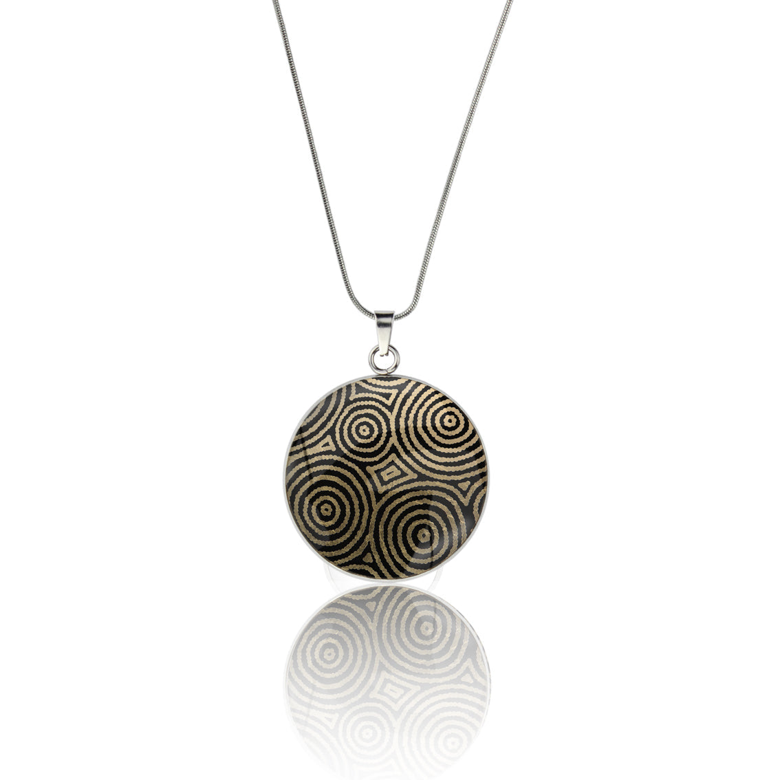 SARAH GOLD AND BLACK CIRCLE PENDANT ON A CHAIN NECKLACE - M039S - on Satchel