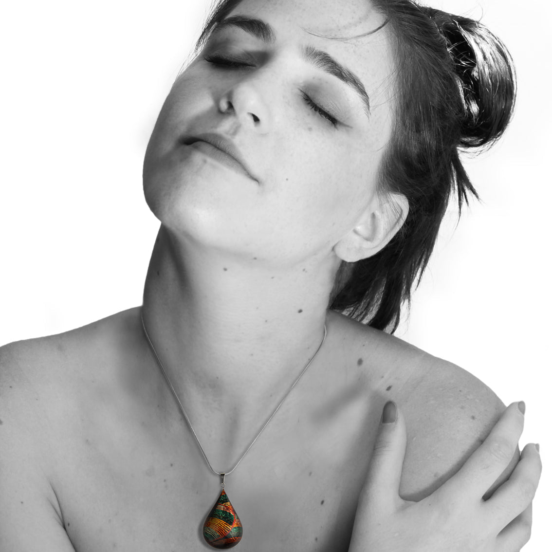 SELINA ORANGE DOMED DROP PENDANT ON A CHAIN NECKLACE - SD028