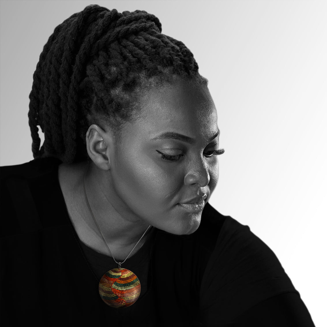 SELINA ORANGE LARGE CIRCLE PENDANT ON A CHAIN NECKLACE - SD030