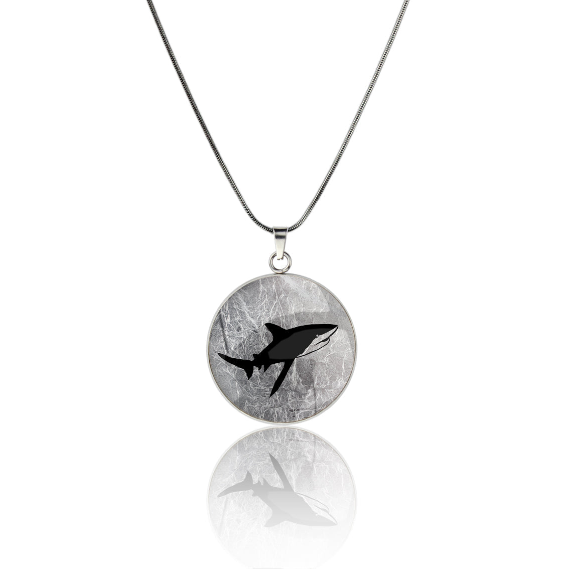 SHARK CIRCLE PENDANT ON A CHAIN NECKLACE - MFY273S - on Satchel
