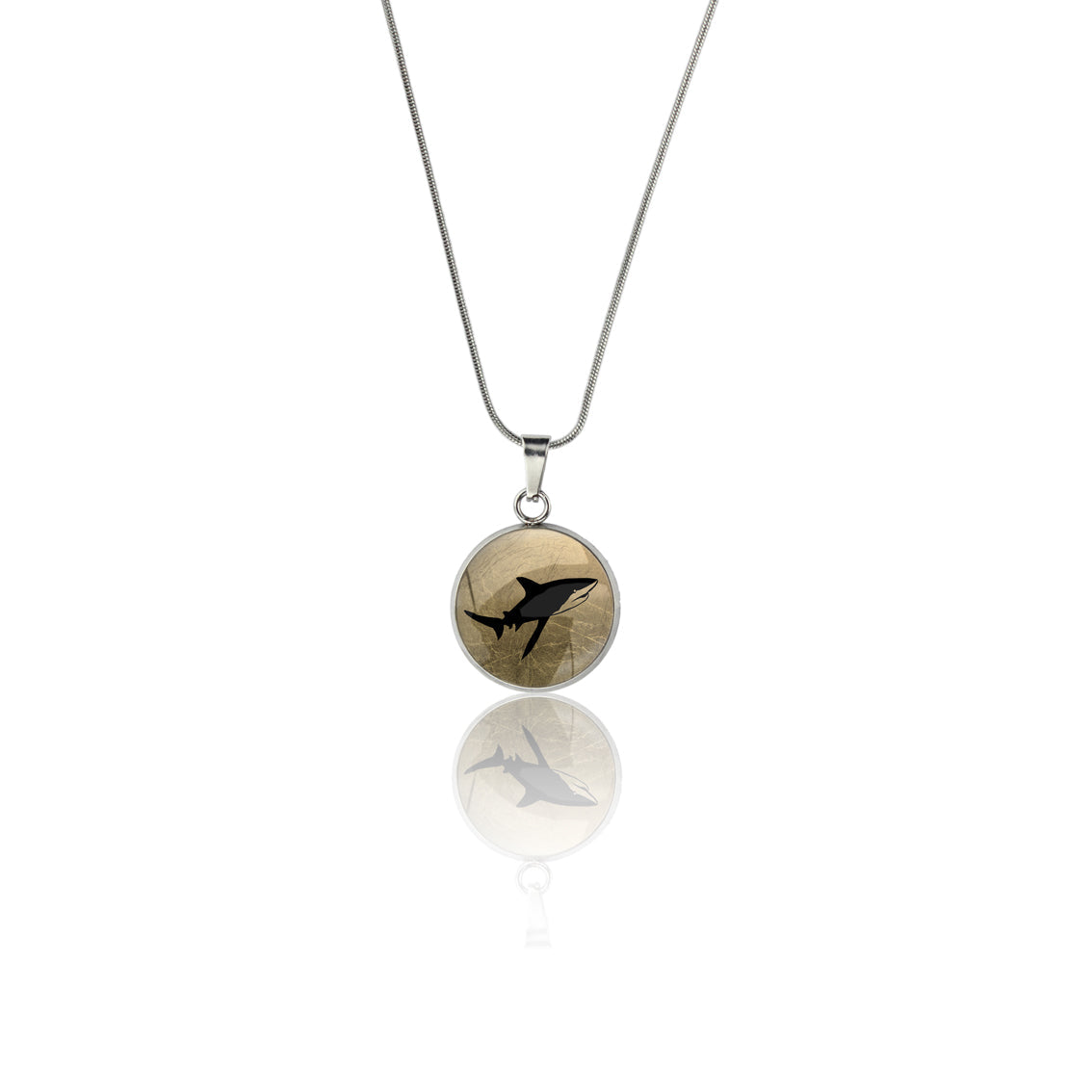 SHARK XS CIRCLE PENDANT ON A CHAIN NECKLACE - MFY272S - on Satchel