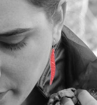 SLENDER NATIVE EUCALYPTUS SHAPE MONOCOLOR DANGLE EARRINGS - F074