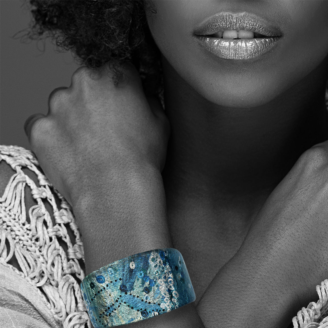 BRUSH BLUE ADJUSTABLE WIDE BRACELET - SD168