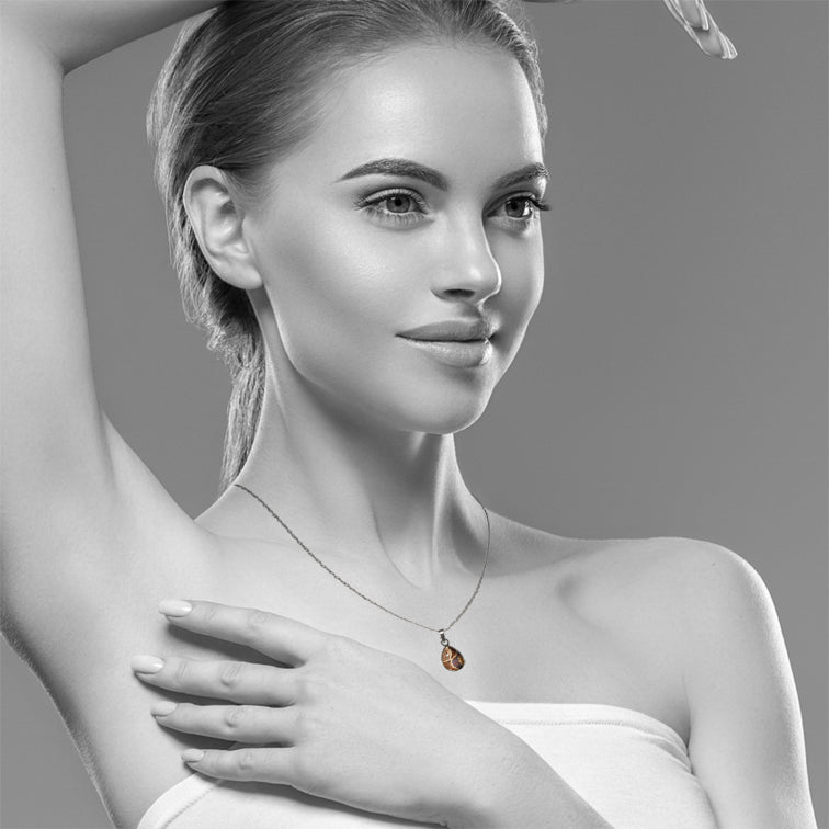 TESS ORANGE XS DROP PENDANT ON A CHAIN NECKLACE - SD421 - in Circle Box