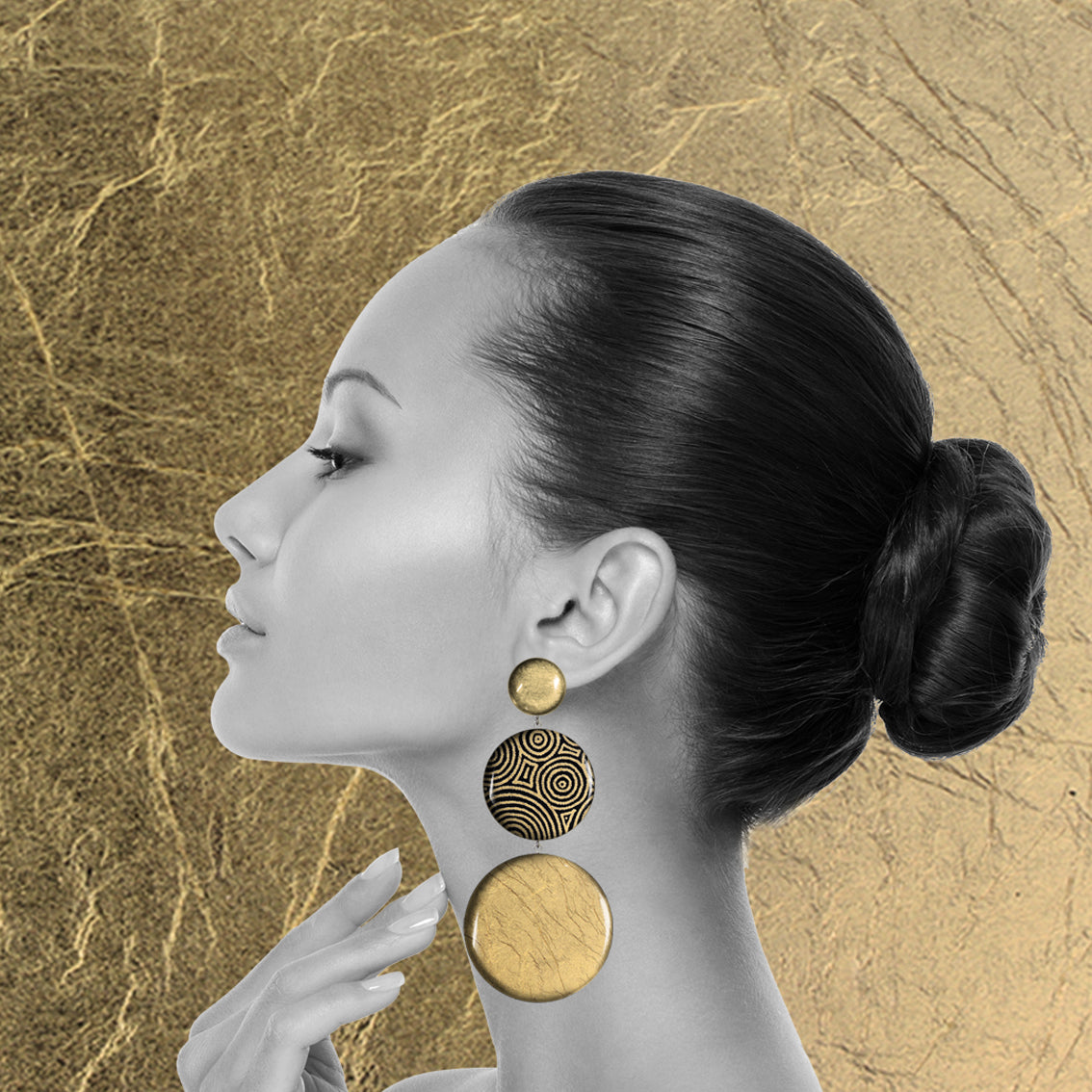 SARAH TRIPLE DISC STATEMENT EARRINGS - ST046