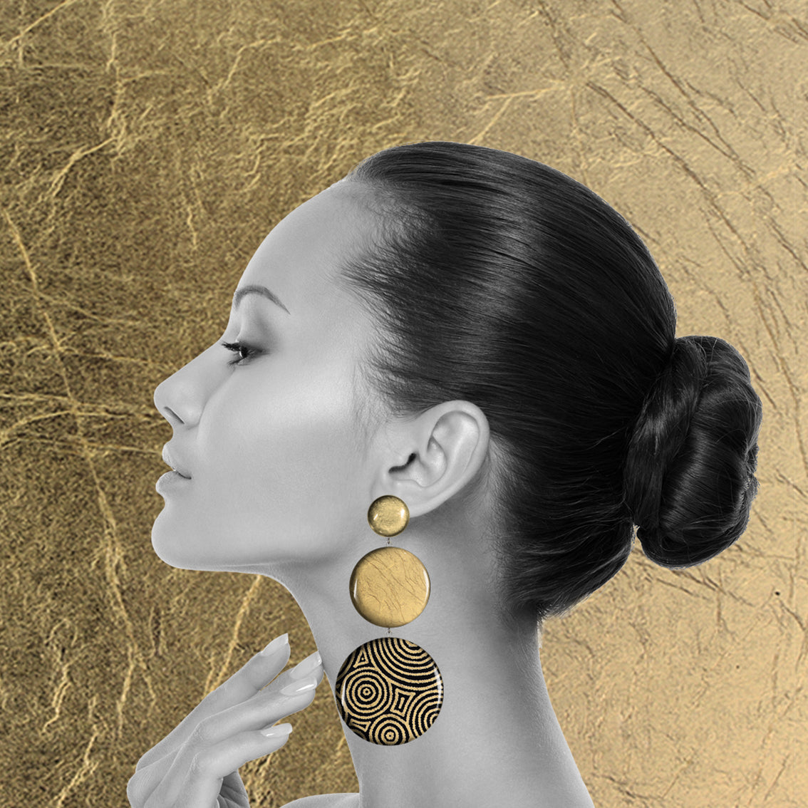 SARAH TRIPLE DISC STATEMENT EARRINGS - ST046