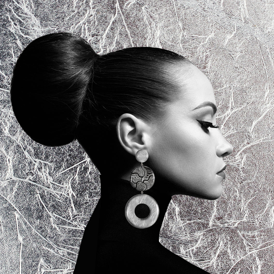 ATHENA TRIPLE OPEN  DISC STATEMENT EARRINGS - ST052