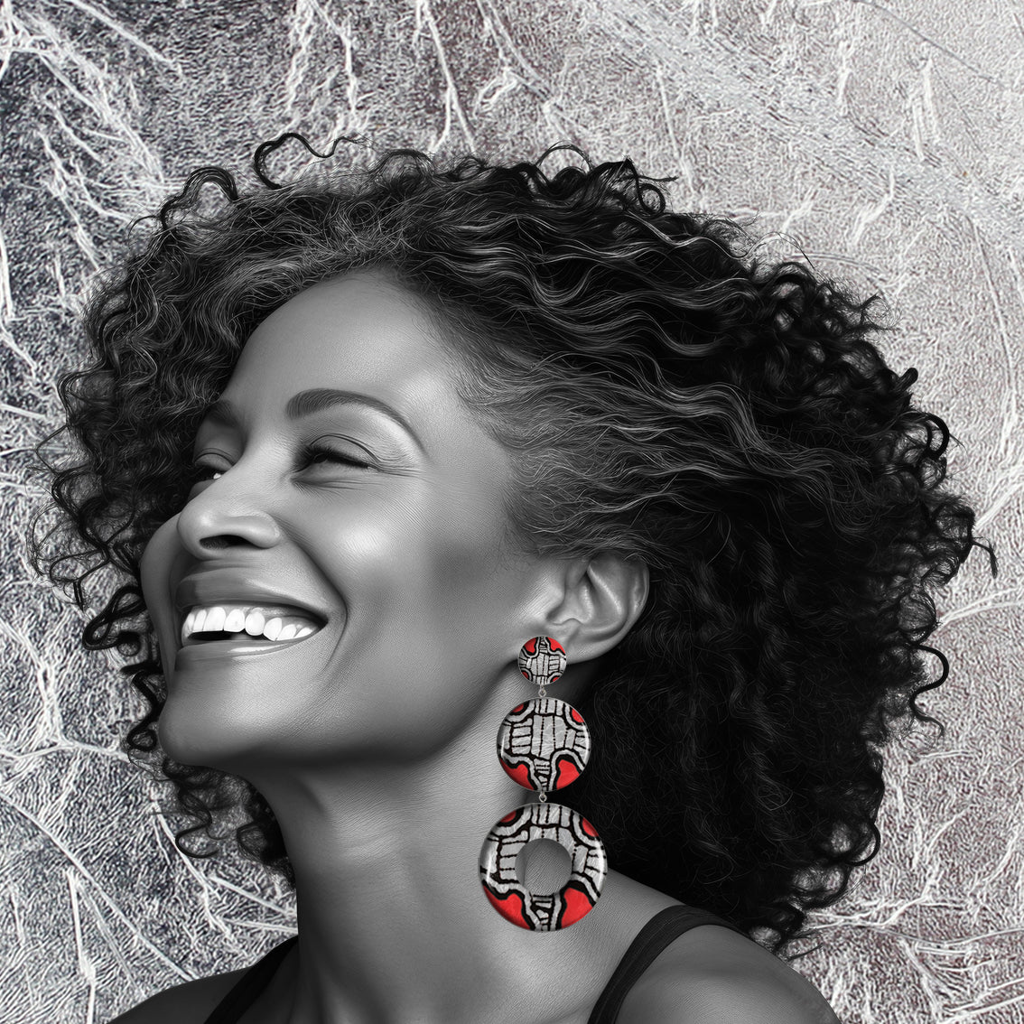 AMELIA TRIPLE OPEN  DISC STATEMENT EARRINGS - ST051