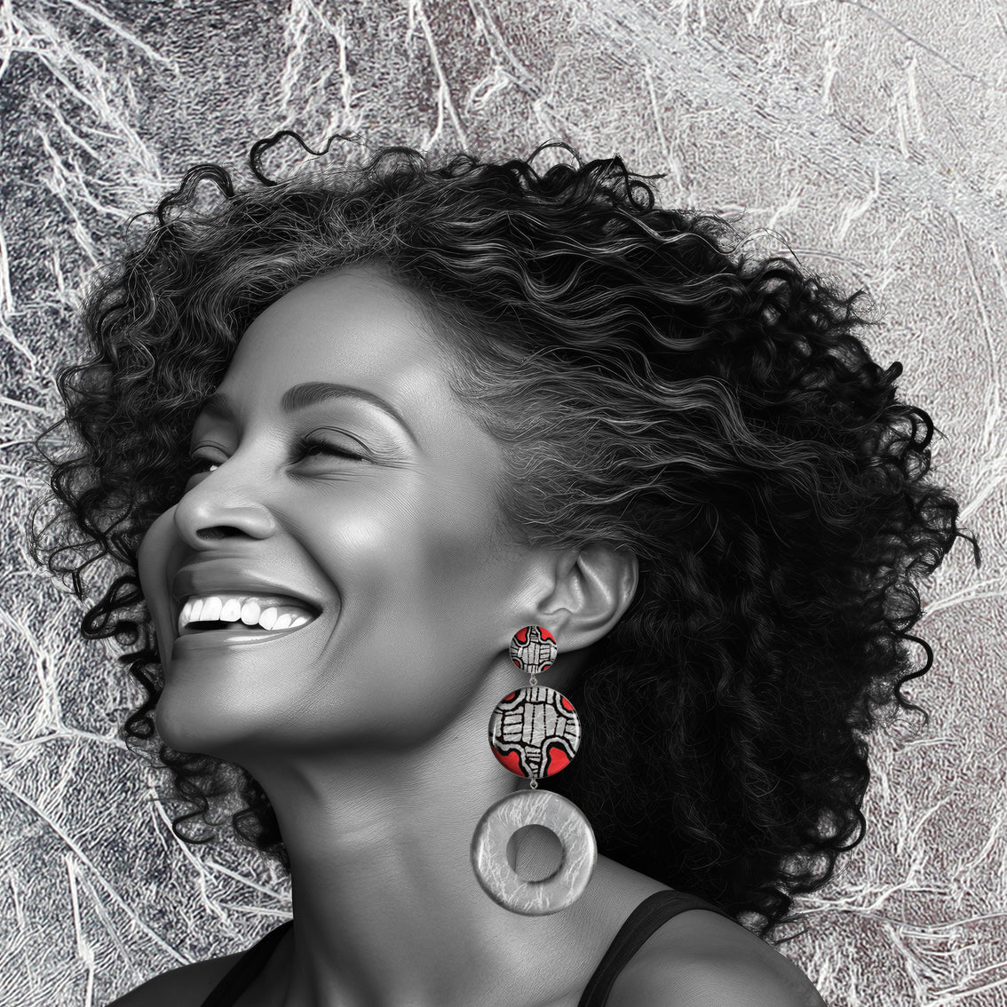 AMELIA TRIPLE OPEN  DISC STATEMENT EARRINGS - ST051