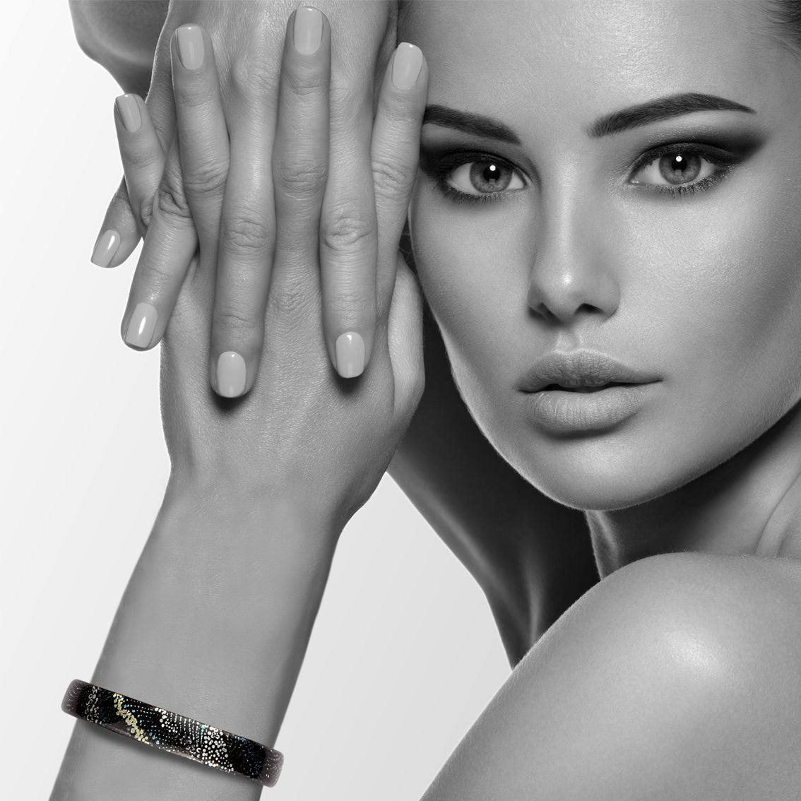 WENDY BLACK ADJUSTABLE MINI  BRACELET - SD141