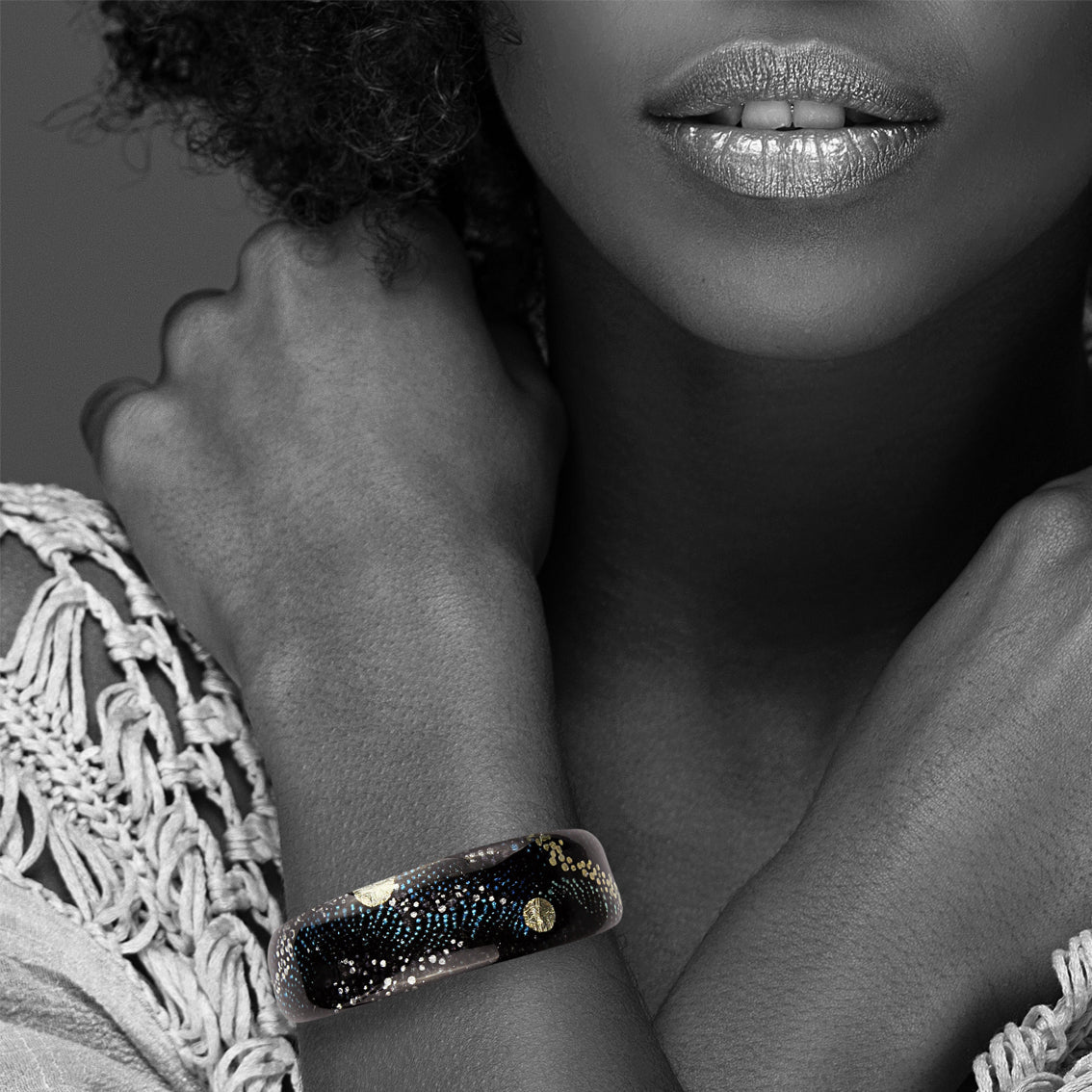 WENDY BLACK ADJUSTABLE NARROW BRACELET - SD142