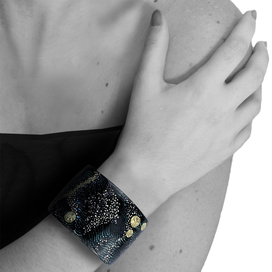 WENDY BLACK ADJUSTABLE STATEMENT BRACELET - SD144