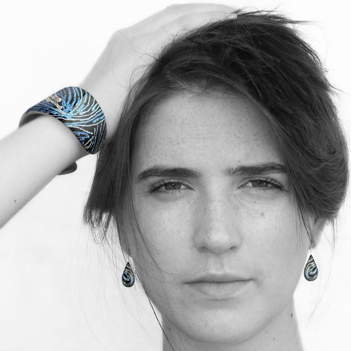 WENDY BLUE ADJUSTABLE WIDE BRACELET - SD121