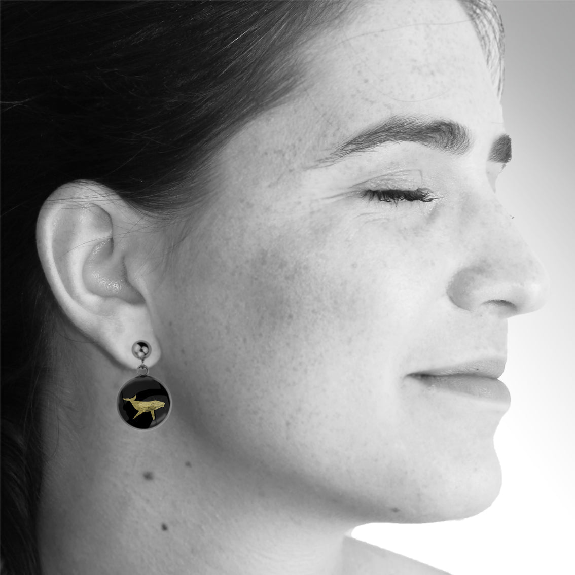 WHALE DANGLE DROP CIRCLE EARRINGS - MFY165 - in Circle Box